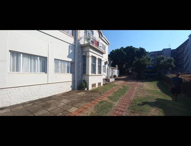 3 BEDROOM SIMPLEX FOR SALE IN MORNINGSIDE